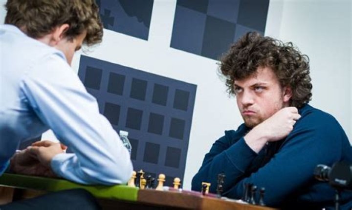 Are chess players arrogant?