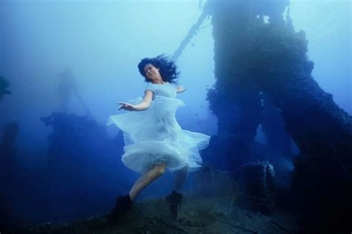 Can Glock shoot underwater?