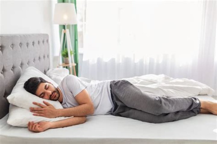 Can sleeping in AC worsen cold?