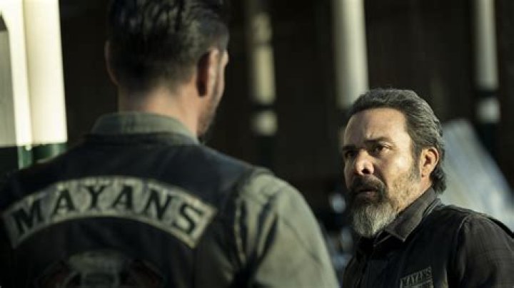 Does Emily leave Miguel in Mayans?