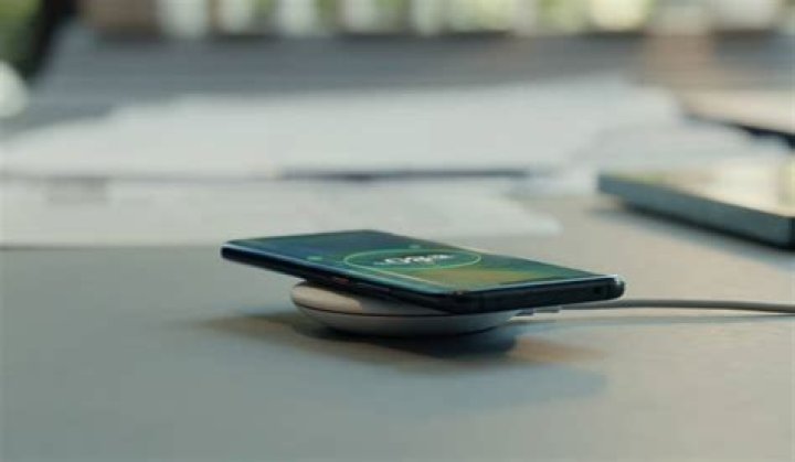 How do I know if my phone has wireless charging?