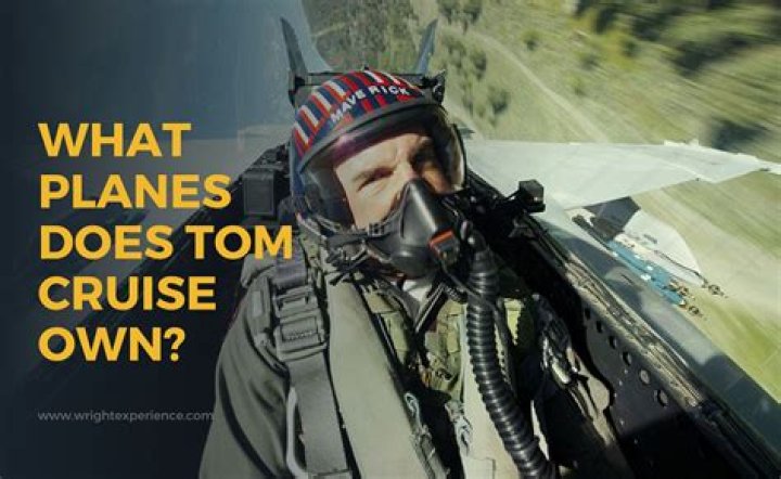 How many planes does Putin own?