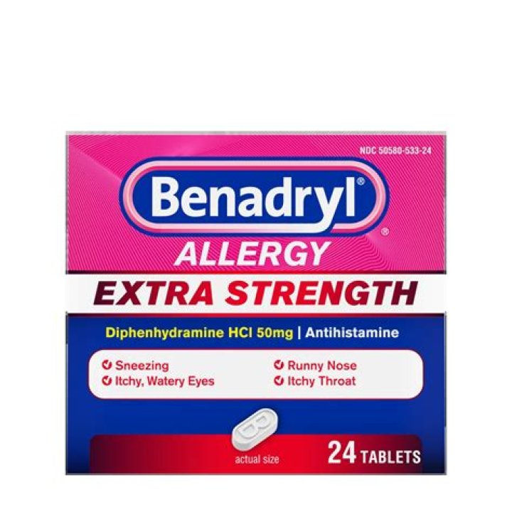 Is EpiPen same as Benadryl?
