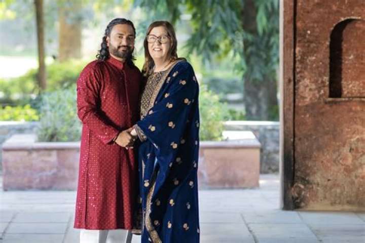 Is Sumit and Jenny married?