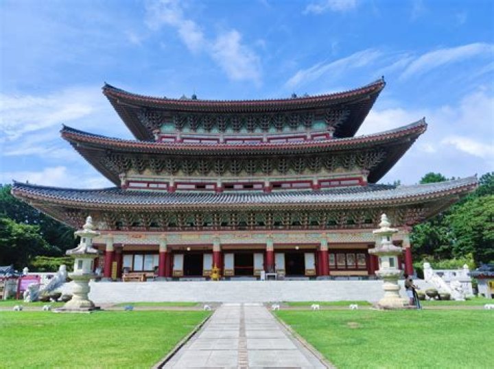 Is there Hindu temple in South Korea?