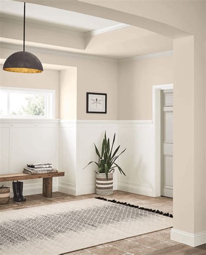 Is Valspar paint as good as Sherwin Williams?