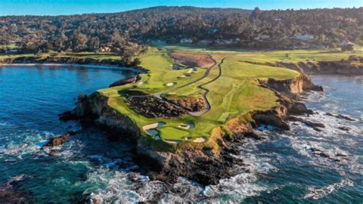 What does it cost to play Pebble Beach?