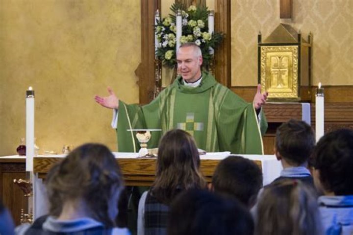 When did Catholic Church stop saying Mass in Latin?