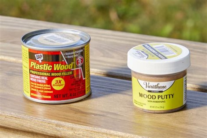 Which is better wood putty or wood filler?